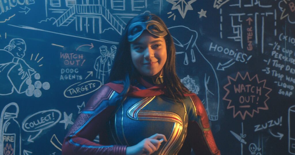 Primer clip revela  poderes entre Carol Danvers y Kamala Khan